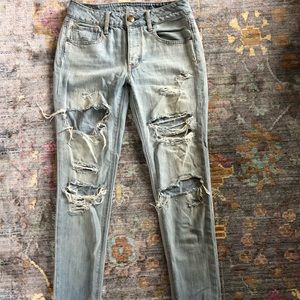 American Eagle Tomgirl style jeans